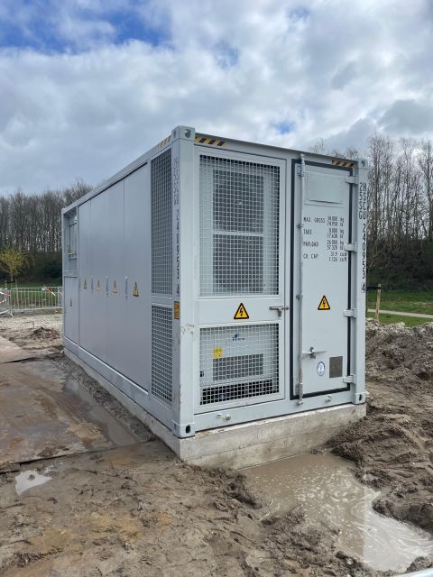 De batterijcontainer op het terrein van Ziekenhuis Nij Smellinghe in Drachten